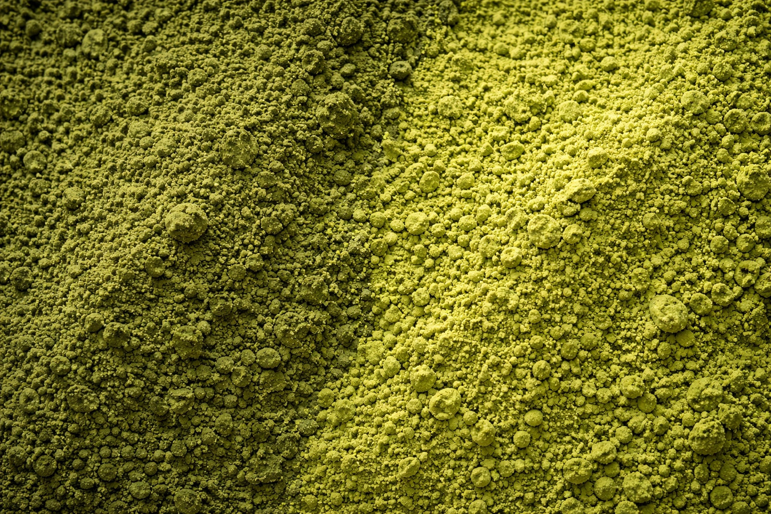 Kratompulver zur Verwendung als Farbstoff 